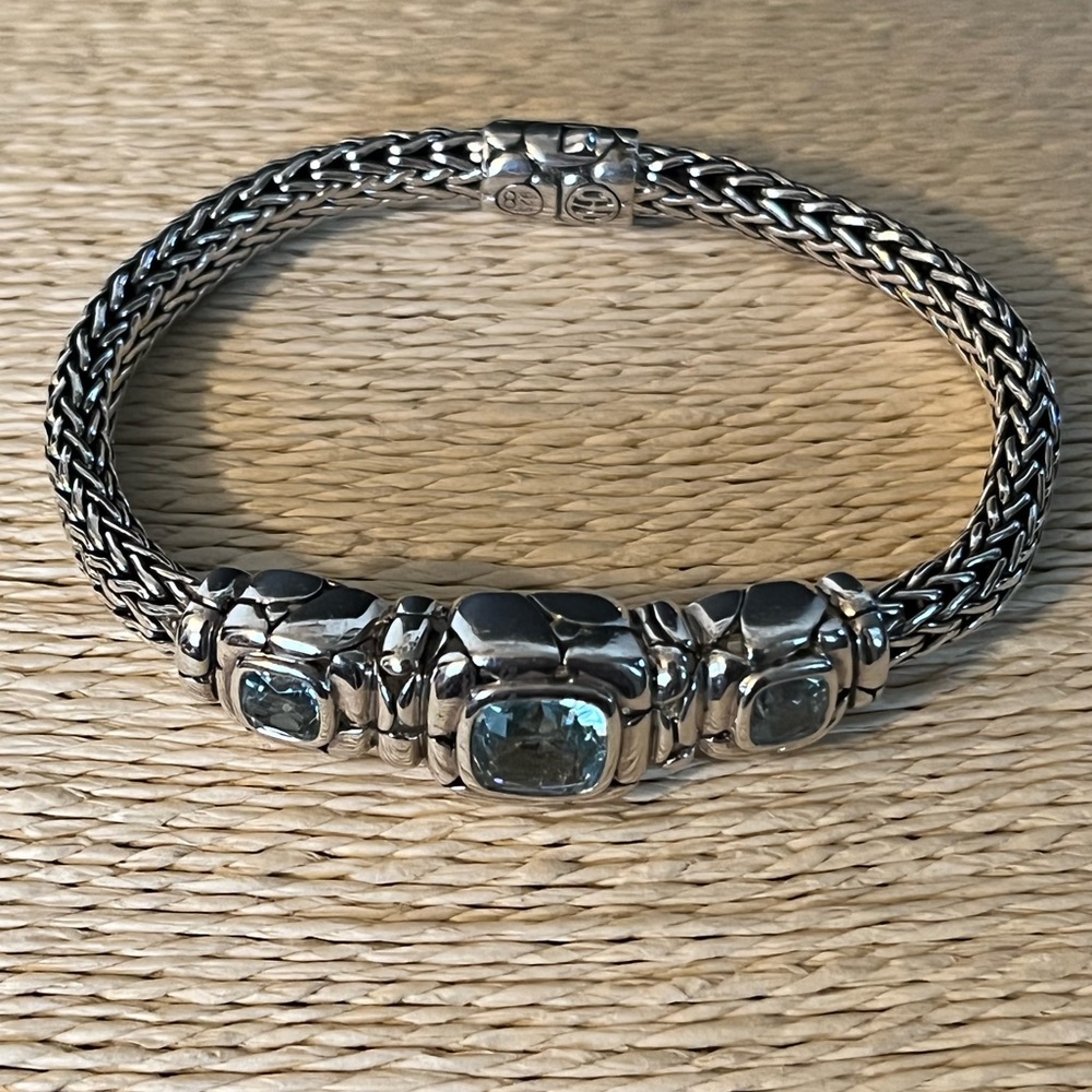JOHN HARDY PRE-LOVED AUTHENTIC STERLING SILVER/BLUE TOPAZ STATION BRACELET